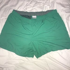 Columbia women’s shorts XL